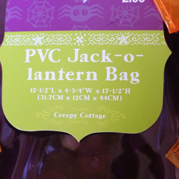 New Halloween Bundle, 3 bags, 3 runners and 3 giant spider web - Picture 9 of 9